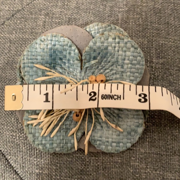 🦋2 for $10🦋.  Cute blue and grey brooch - Picture 4 of 4